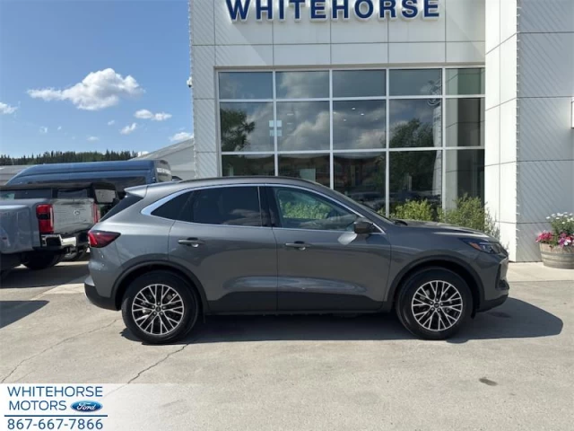 Ford Escape PHEV 2025