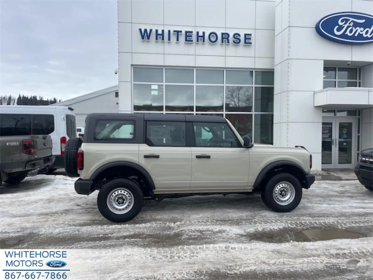 2026 Ford Bronco Base Main Image