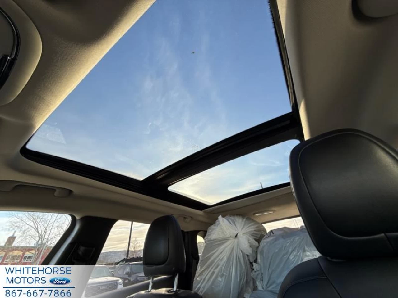 2016 Jeep Cherokee Trailhawk Main Image