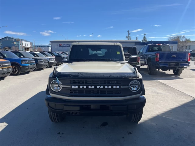 Ford Bronco Base 2026