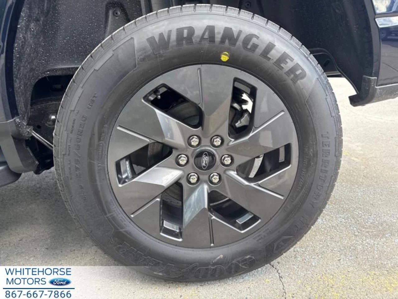 2025 Ford F-150 Lightning Lariat Main Image