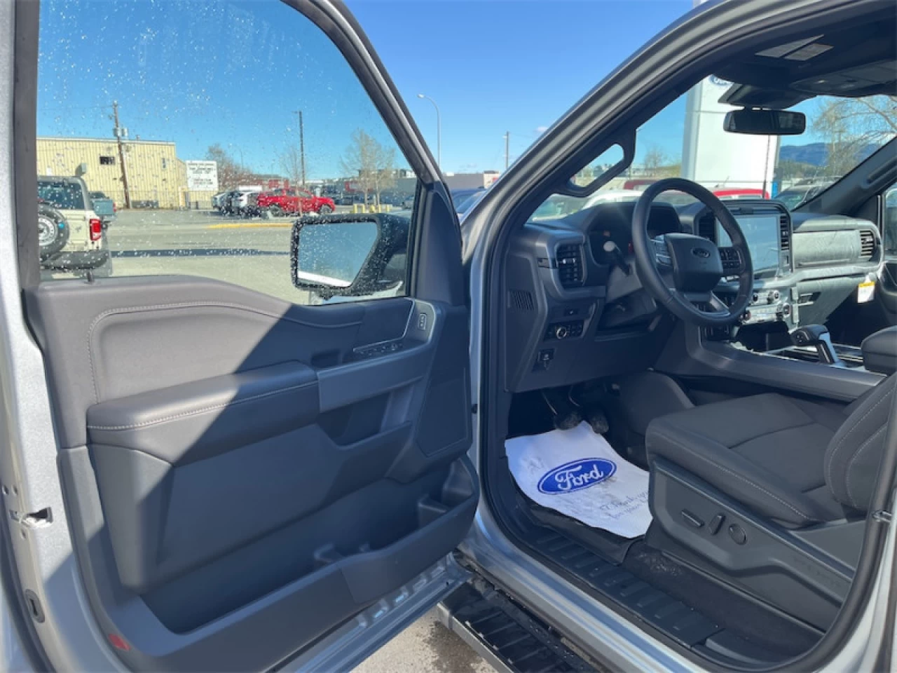 2026 Ford F-150 XLT Main Image
