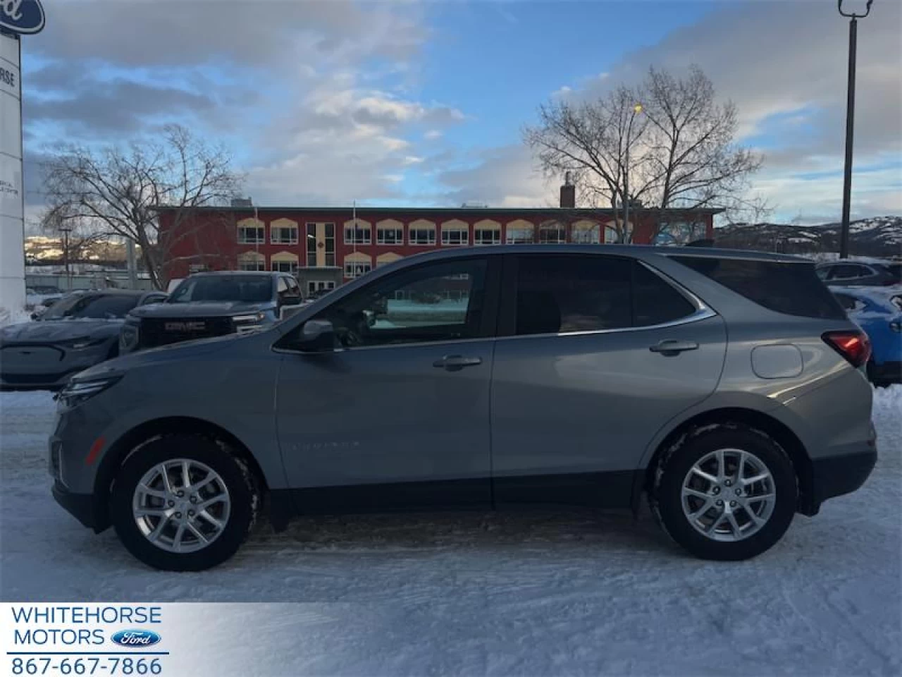 2024 Chevrolet Equinox LT Main Image