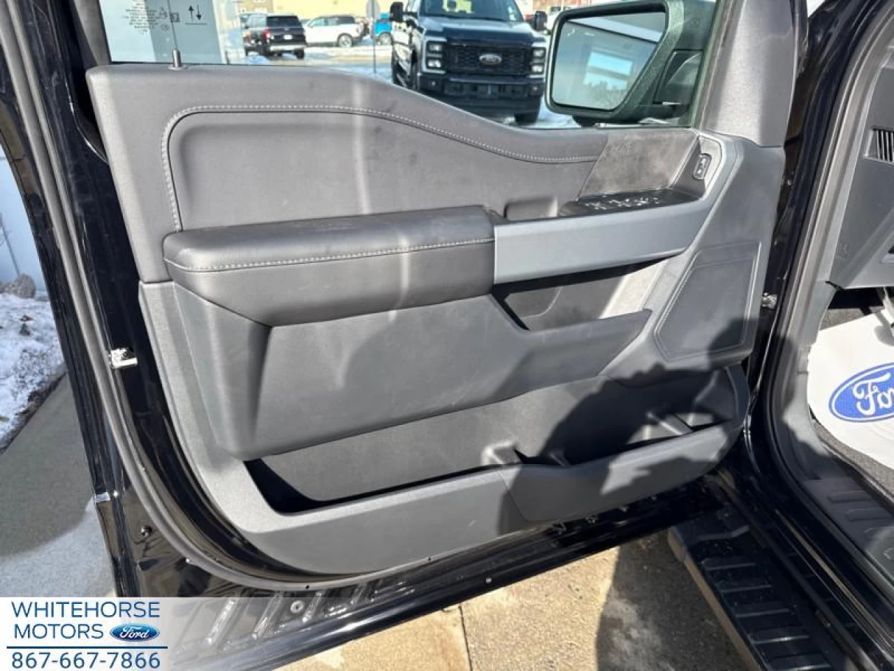 2025 Ford F-150 XLT Main Image